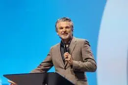 Jentezen Franklin: Biography, Age, Family, Church, Books & Net Worth