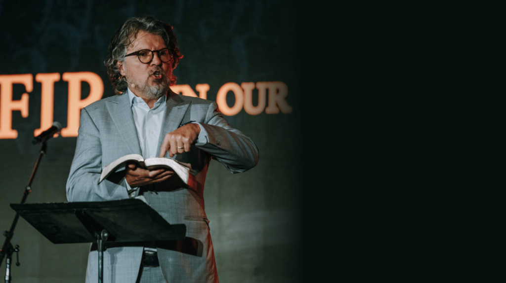 Gary Wilkerson preaching during a World Challenge conference