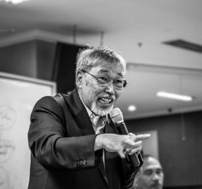 Pdt. Jusuf Roni preaching